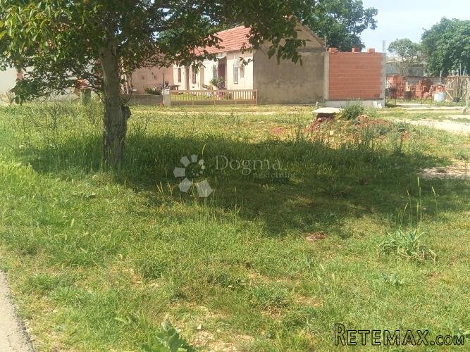 440m2 - PRILIKA ZA GRADNJU