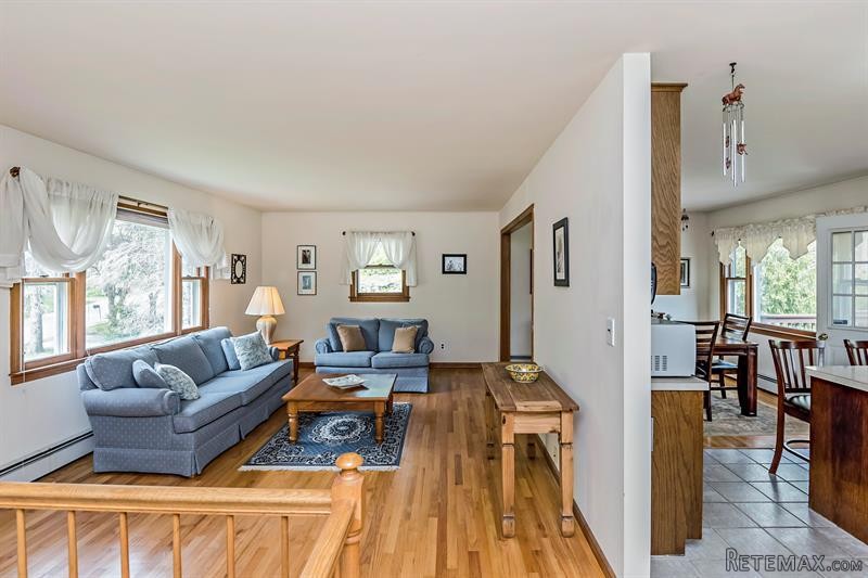 3 bedroom House For Sale: 161 Spring.. - 2