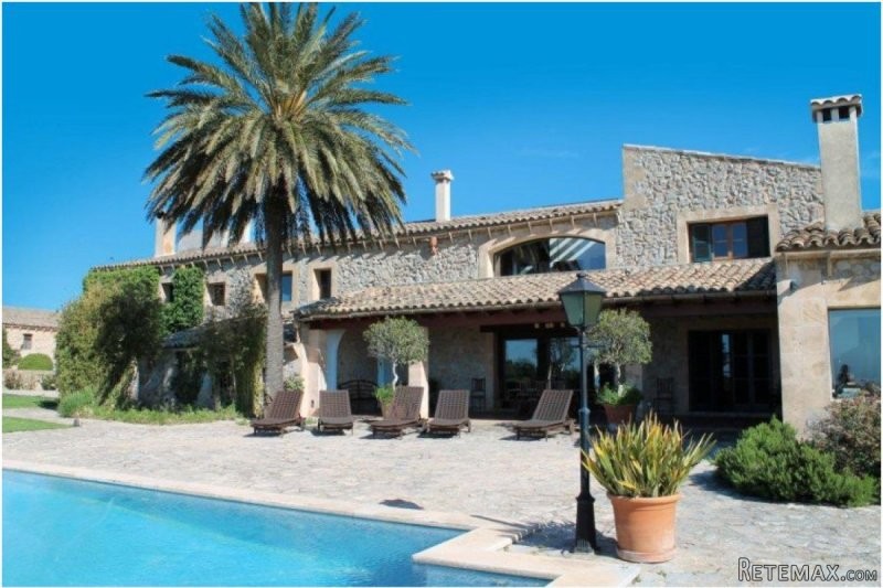 Luxury finca with sea views