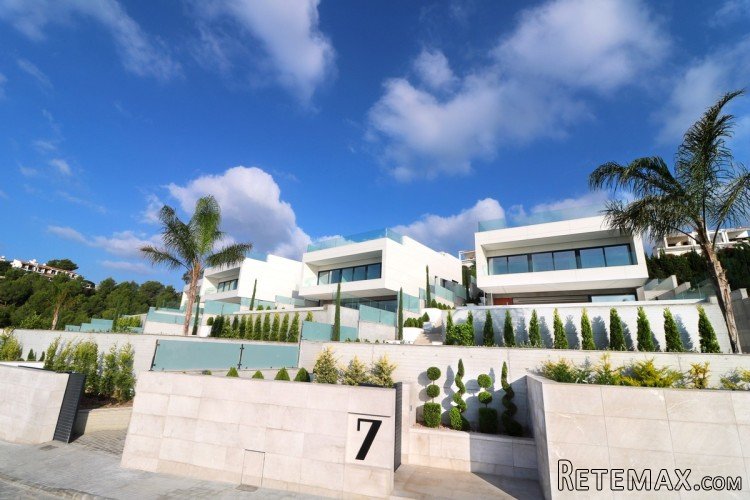 Amazing and luxurious new development of four villas.. - 3