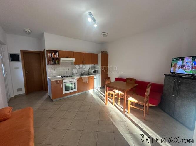 JADRIJA – STAN U DVOJNOJ KUĆI, SAMO 70 M OD PLAŽE! - 3