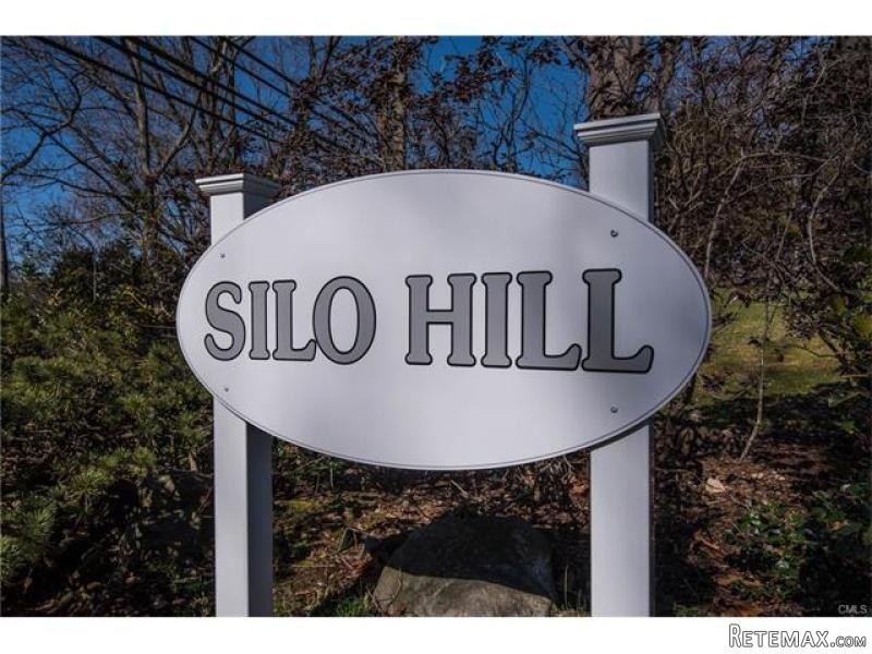 3 bedroom Apartment For Sale: 82 SILO.. - 2