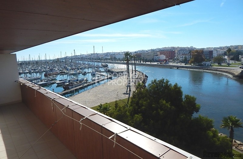 Magnificent 3rd floor T2 Apt at the..