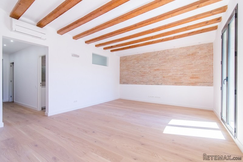 Gothic Quarter Modern 2 Bed Apartment..