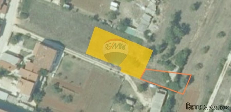 Peroj, građevinsko zemljište sa idejnim projektom - 2