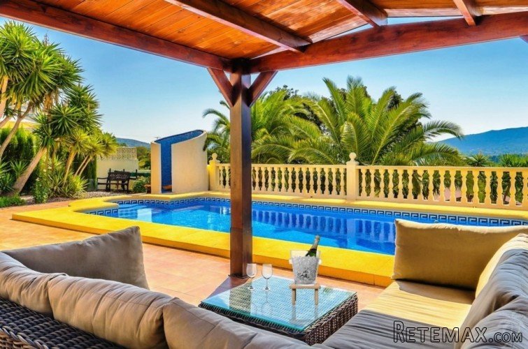 Luxury, frontline detached villa with stunning south facing.. - 3