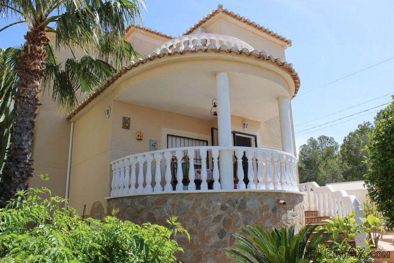 3 Bedrooms - Villa - Alicante - For Sale