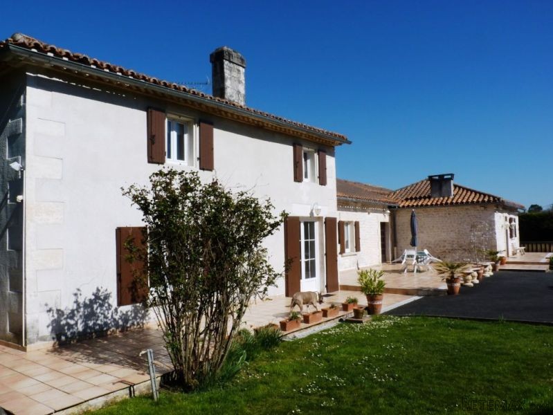 Beautiful property of 2 houses, ideal.. - 2