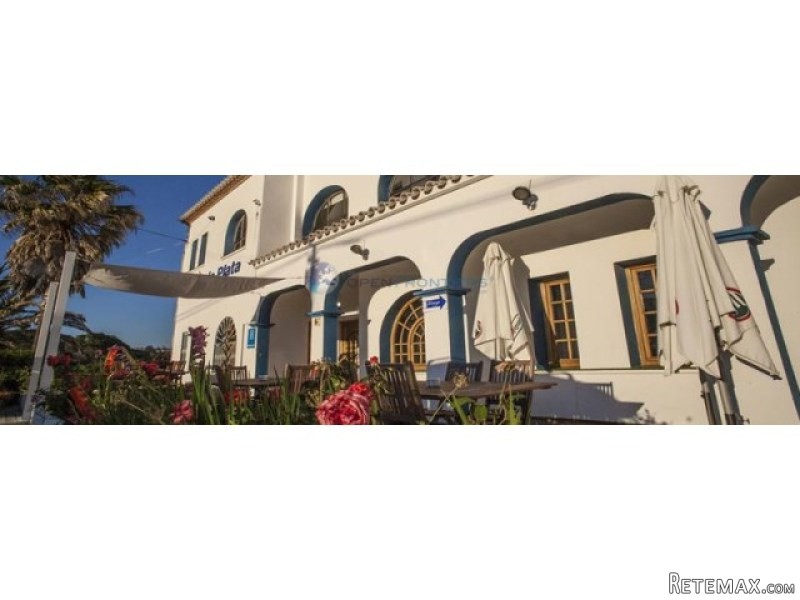 Beach Front Hotel With Spectacular..
