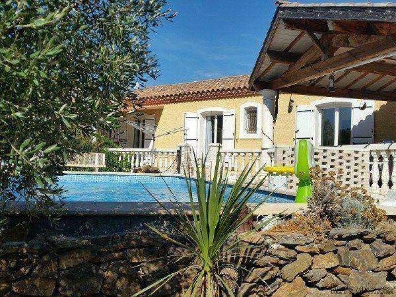 Single Storey Villa With 230 M2 Of.. - 2