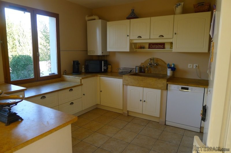 Single Storey Villa With Swimming Pool - 2