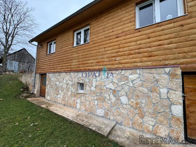 LIKA - Kuća + 50.000 m² zemljišta - 2