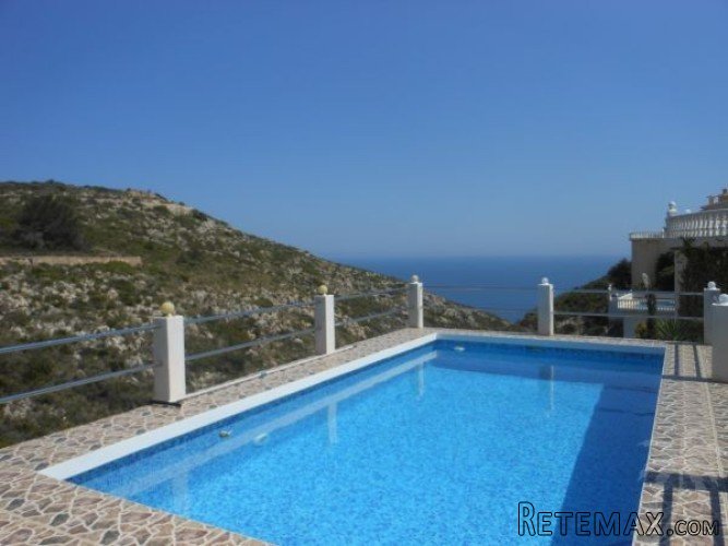 Sea View villa for sale in the residential area of Cumbre.. - 2