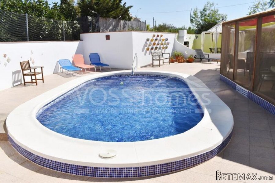 RESERVED APRIL 2022 WITH VOSS HOMES - A Large, 4 / 5 bed, 4.. - 6