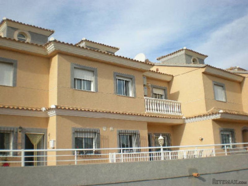 Town House / Village House in Los Lobos