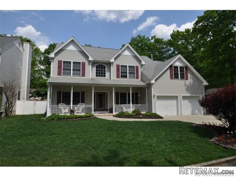 4 bedroom Flat For Sale: 2202 Sweetwood..