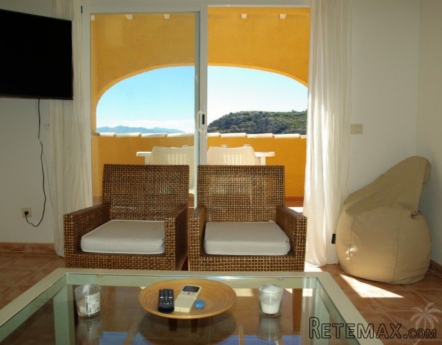 Two bedroom apartment with a spacious balcony located in.. - 4