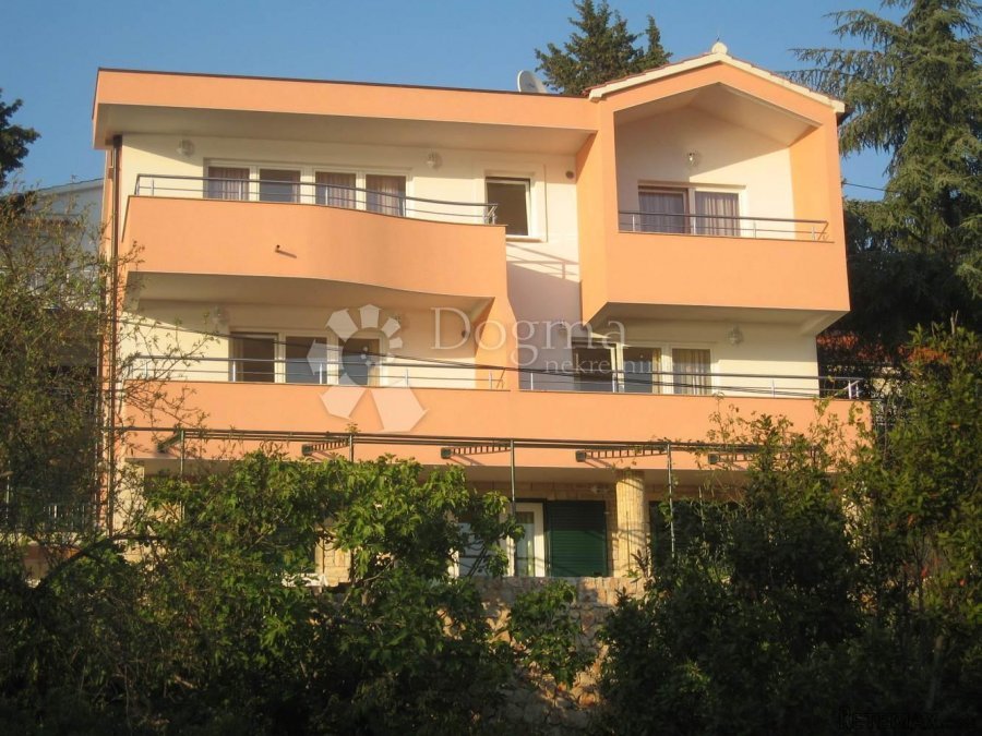 TISNO STAN OD 175 m2 U PREKRASNOJ APARTMANSKOJ KUĆI NADOMAK - 5