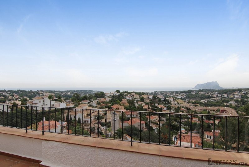 8 Bedroom 5 Bathroom Villa with Amazing.. - 2