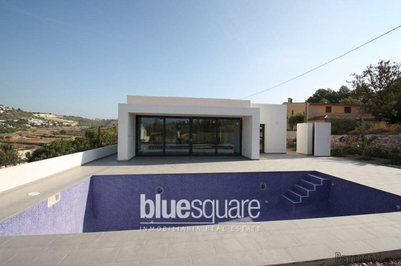 Fabulous Modern Style 3 Bed 2 Bath.. - 2