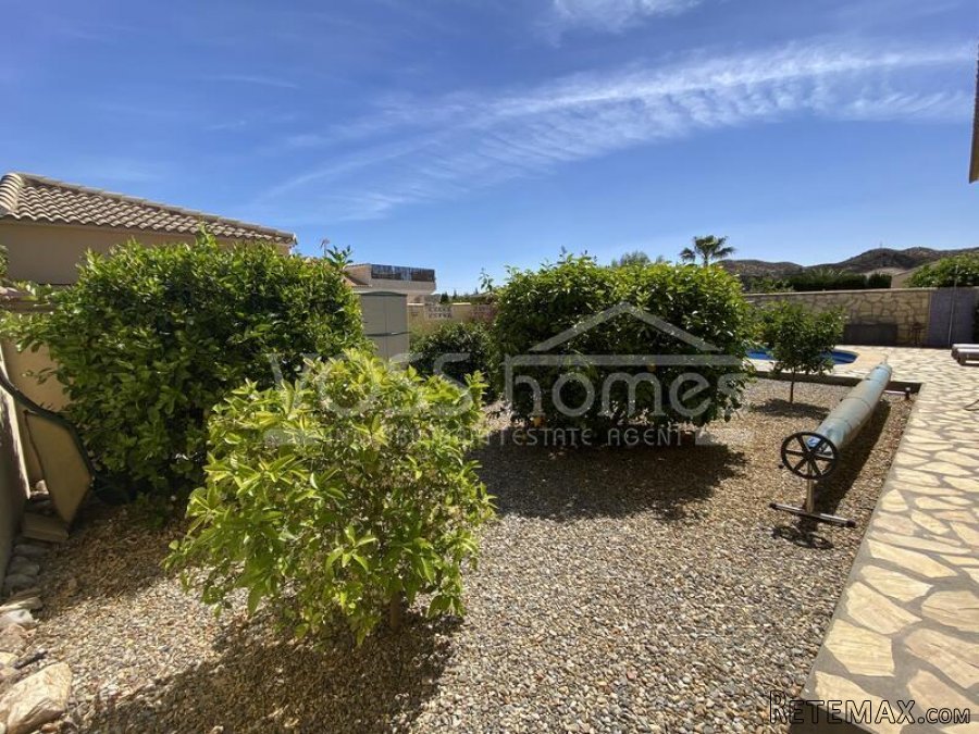 NEW & EXCLUSIVE TO VOSS HOMES - A beautifully presented 3.. - 10