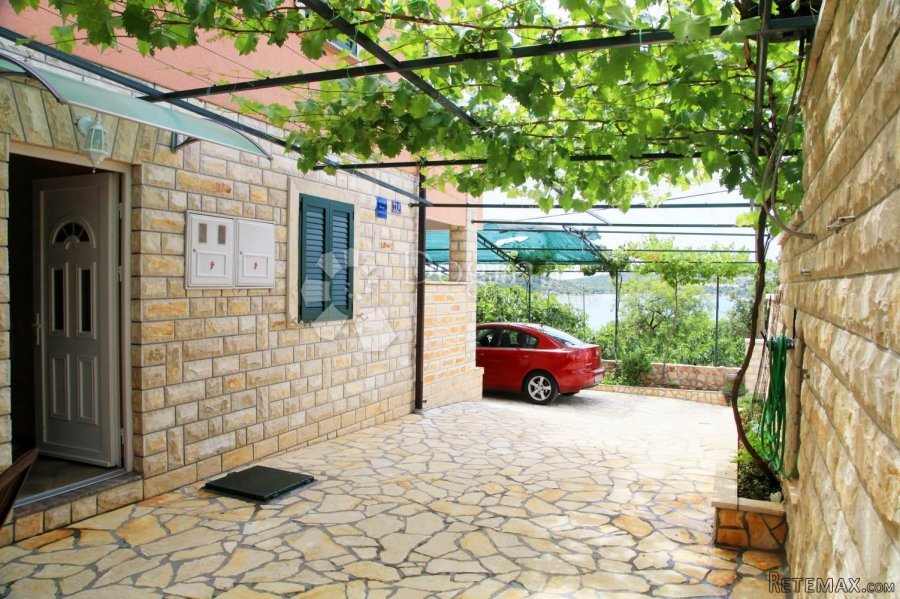 TISNO STAN OD 175 m2 U PREKRASNOJ APARTMANSKOJ KUĆI NADOMAK - 10