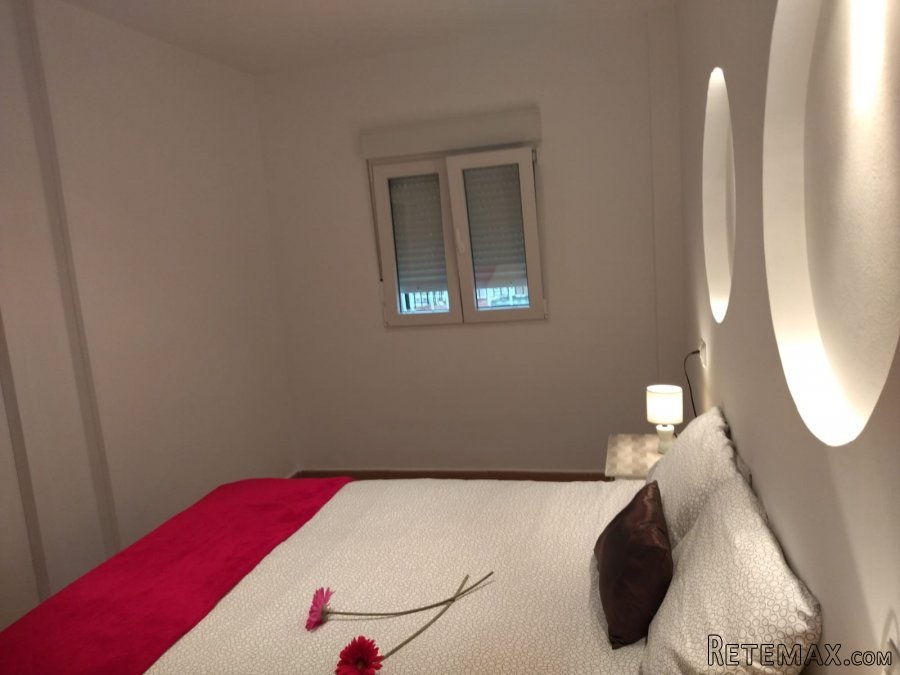 La propiedad tiene 2 habitaciones 1 baño con 55 m2 de casa.. - 2
