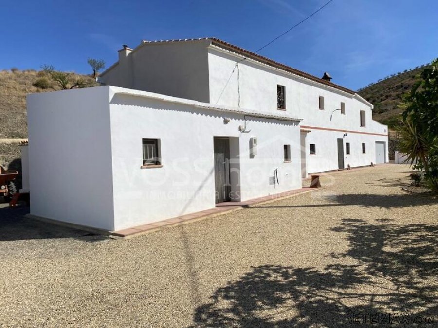NEW LISTING TO VOSS HOMES - This is a stunning property and.. - 2