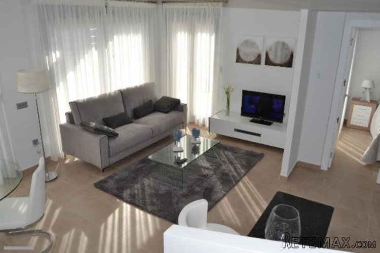 Luxury Detached house facing south with Private Pool 6m x3m.. - 3