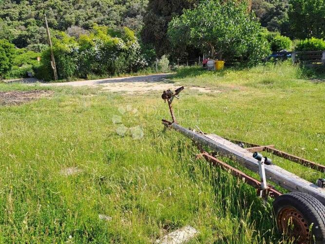 Supetarska Draga - građevinski teren od 630m2 - 3