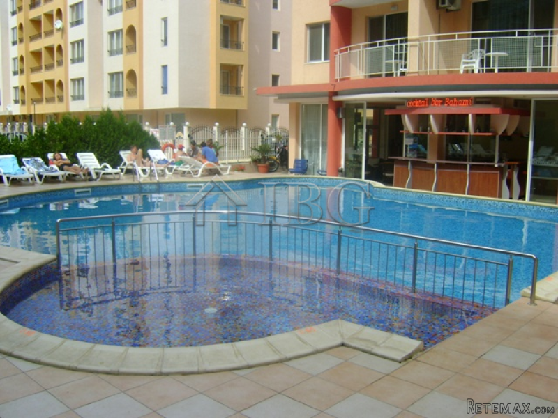 Centrally located 1-bedroom apartment..