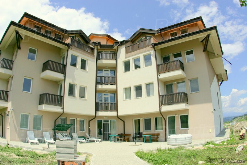 Great Studio With Comfortable Furniture..