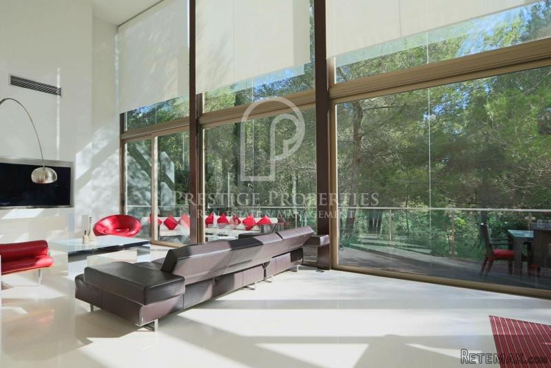 Modern designer house in the exclusive..
