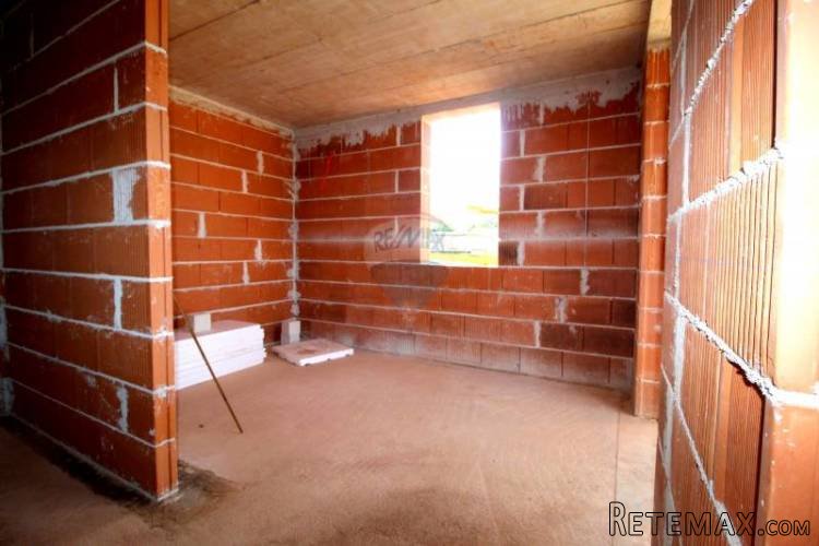 Jednosoban stan sa vrtom 12km od Poreča - novogradnja - 2