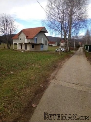 Prodajem kucu Niksic-Gornje Polje - 2