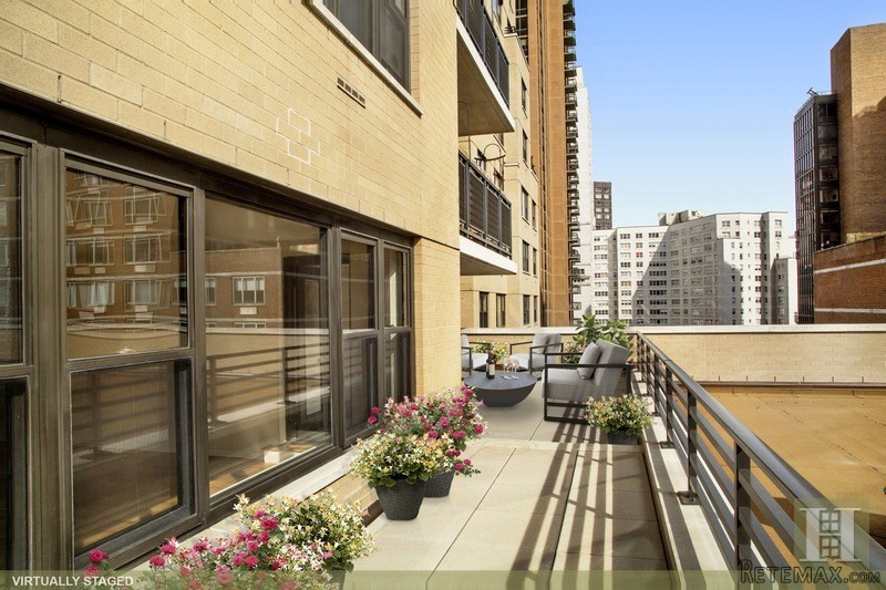 1 bedroom Apartment For Sale: 165 WEST..