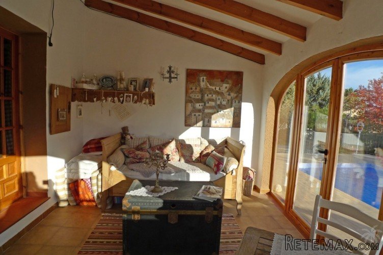 Detached, south facing villa all on one level, located on a.. - 5