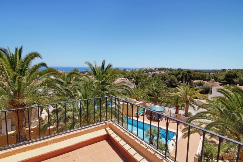 4 Bedroom villa close to the beaches..
