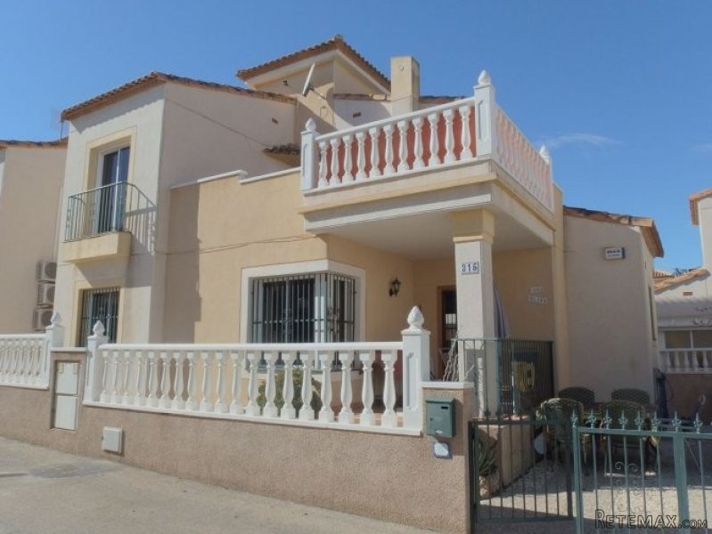 3 Bedrooms - Villa - Alicante - For Sale