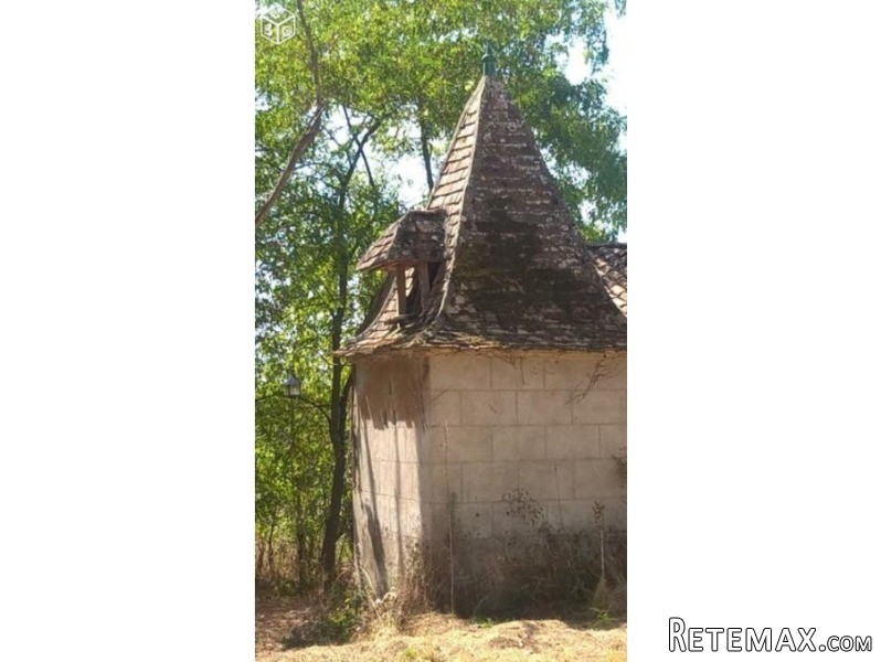 Stone House To Renovate With.. - 2