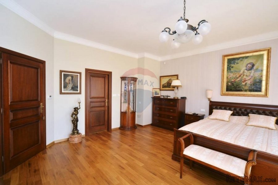 EKSKLUZIVNA VILA 600 m2 - KOMPLETNO UREĐENA - 10