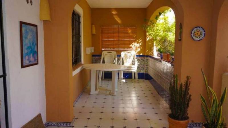 2 Bedroom 1 Bathroom Apartment In..