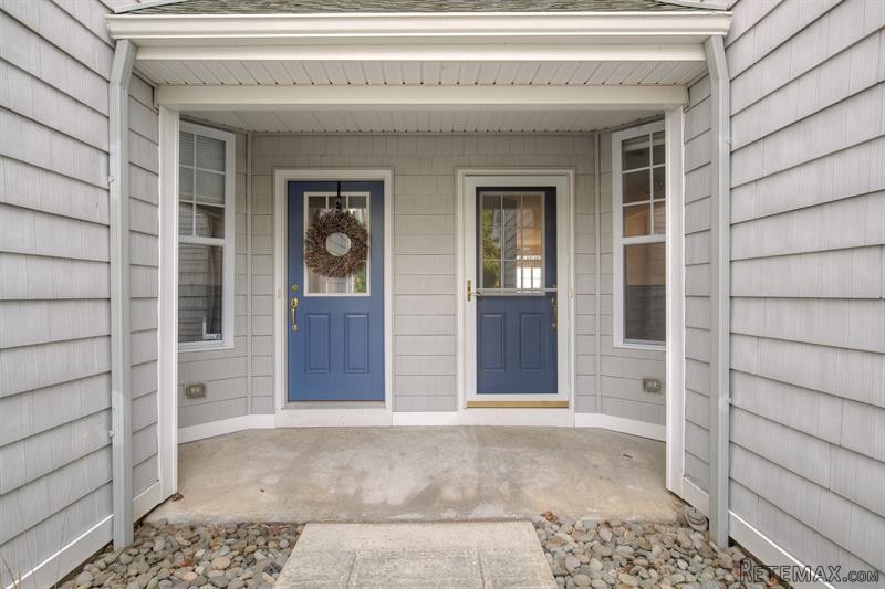 2 bedroom House For Sale: 504 Southview.. - 2