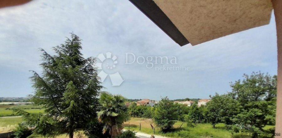 POREČ- Samostojeća kuća sa velikom okućnicom- PRILIKA! - 4