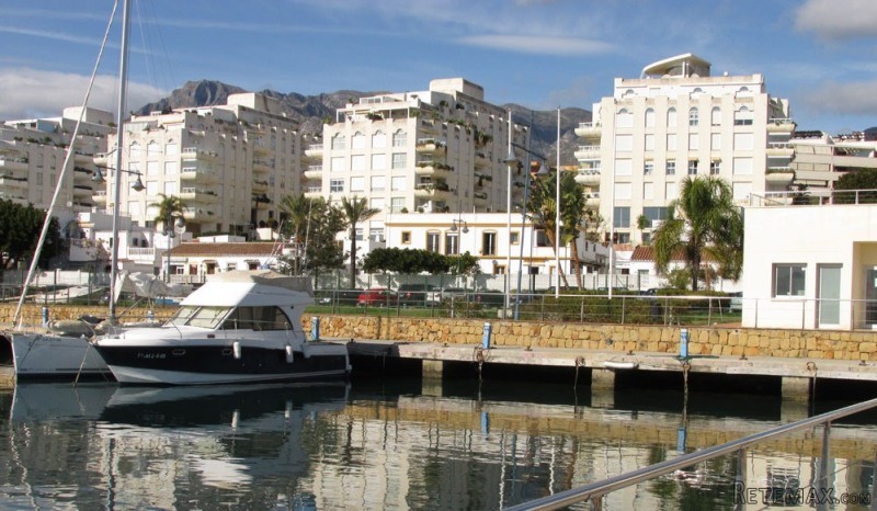 Perfectly located on the beachfront in..