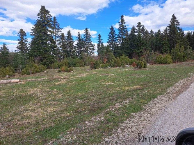 Plac Zlatibor selo Stublo - 15
