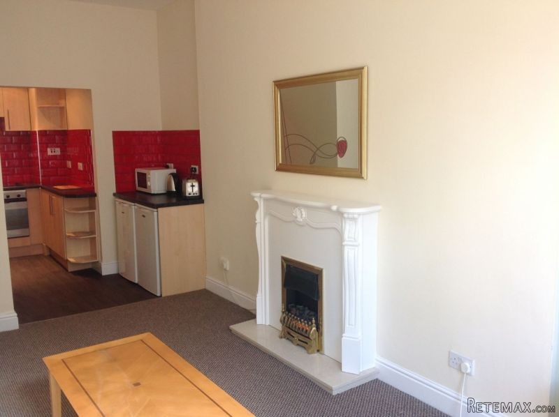 1/1, 73 Old Castle Rd, Cathcart.. - 2