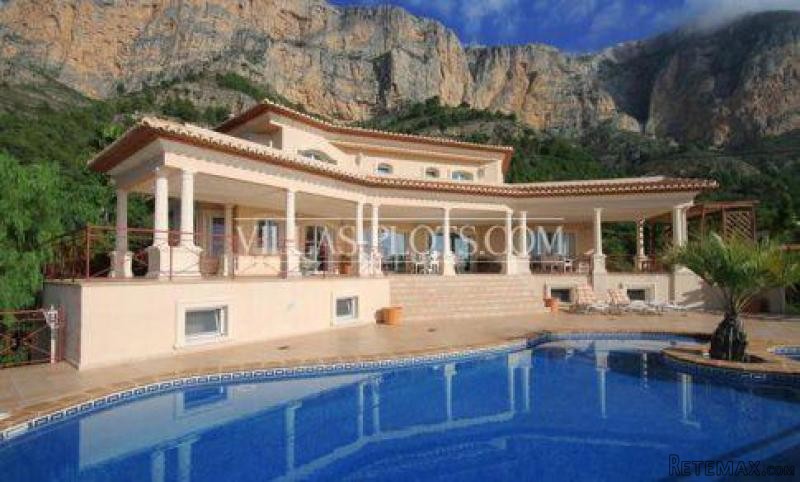 5 Bedroom Villa In Javea