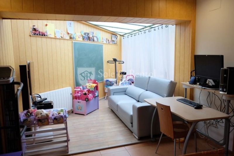Fantastic Ground Floor In The Center Of..