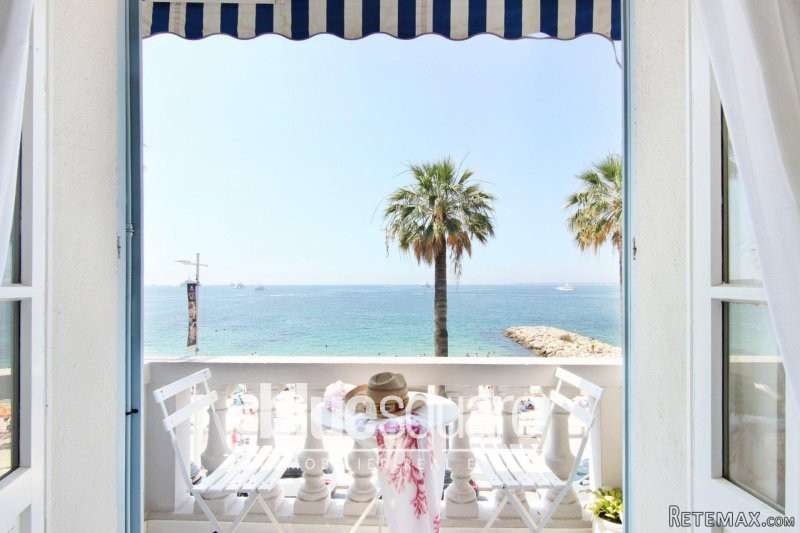 Stunning apartment with sea views in..